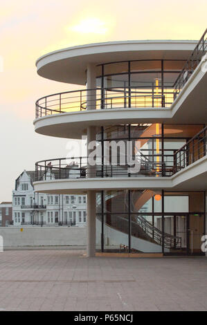 De La Warr Pavilion, immeuble Art Déco, Bexhill on Sea, Angleterre, Royaume-Uni. Commandé par le 9e comte De La Warr en 1935 et conçu par les architectes Erich Banque D'Images