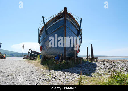 Smugglers Cove Boatyard, Frongoch, Aberdovey, Pays de Galles, Royaume-Uni. Juin-26-2018. À la descente du fleuve à la mer. Banque D'Images