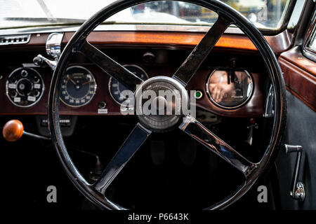 Intérieur d'une voiture rare Lagonda V12 Drophead Coupe, 1938. Banque D'Images