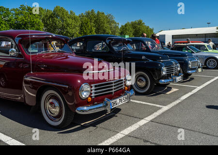 BERLIN - Mai 06, 2018 : voitures intermédiaires Volvo PV444 / stand 544 d'affilée. Oldtimertage Berlin-brandebourg (31ème jour). Oldtimer Berlin-brandebourg Banque D'Images