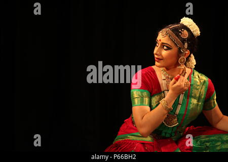 Bharata Natyam est la danse classique du Tamil Nadu formulaire.Il est populaire partout dans le monde. Banque D'Images