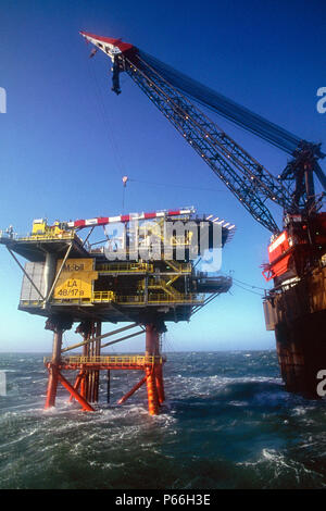 L'installation de la plate-forme de production de gaz de Mobil. Sud de la mer du Nord au large de Great Yarmouth, au Royaume-Uni. Banque D'Images