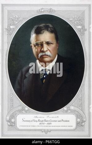 Theodore Roosevelt, Secrétaire de la Marine, Rough Rider, gouverneur et président lithographiés par Forbes Litho. Mfg Co., Boston. Imprimer montrant Theodore Roosevelt, tête-et-épaules, face à face, dans un ovale. Daté entre 1920 et 1940 Banque D'Images