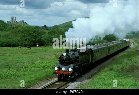 La classe Standard 4MT, 2-6-4T No80078 chefs loin de Corfe Castle avec un train sur le chemin de fer Swanage. 2002 Banque D'Images