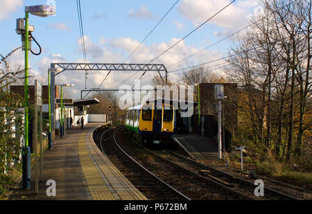 Un Silverlink Metro service sur la North London Line. L'année 2003. Banque D'Images