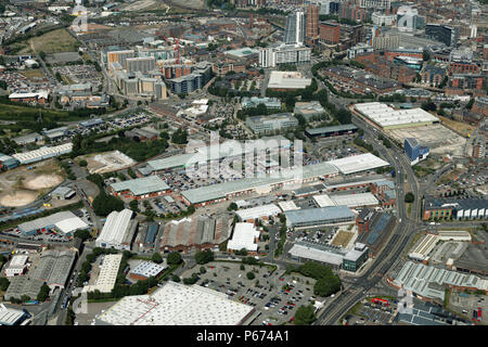 Vue aérienne de la région de Leeds Hunslet avec Crown Point Shopping Centre d'éminents Banque D'Images