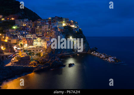 Manarola est une petite ville, une frazione de la commune italienne de Riomaggiore, dans la province de La Spezia, Ligurie, Italie du nord. Banque D'Images