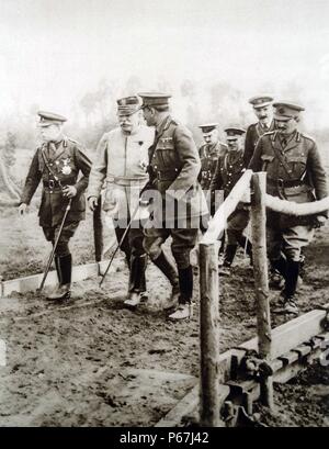 Généraux alliés Douglas Haig et le général Foch à la bataille de la première guerre mondiale avant 1915 Banque D'Images