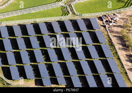 Ferme solaire, Simi Valley, Californie, USA, vue aérienne Banque D'Images