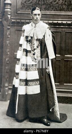 Prince Albert (plus tard le roi George VI) indiqué dans la chambre des Lords, porter des robes cérémonie pleine de l'état ouverture du Parlement. Banque D'Images