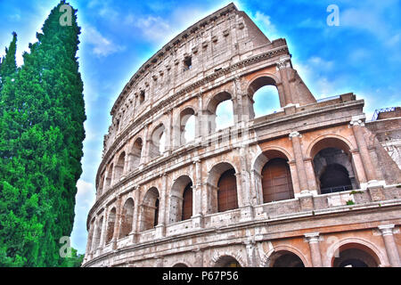 Colisée le colisée ou amphithéâtre Flavien également connu sous le nom de la ville de Rome, Italie. Banque D'Images