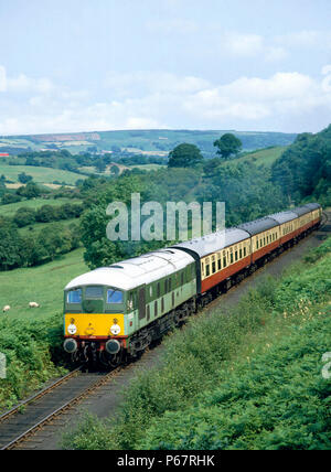 North York Moors Railway. No.D5032 est vue à Greenend avec le service de Grosmont 11,55 à Pickering. 13.7.82. Banque D'Images