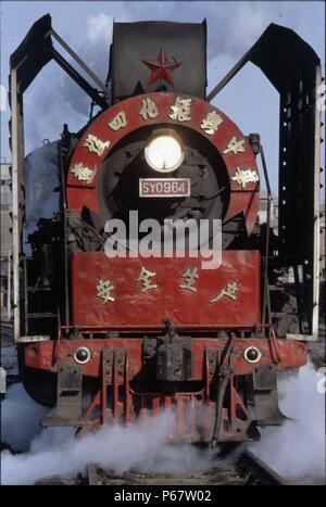 La mine de Tangshan dans la province de Hebei exploité cette magnifique boîte SY industriel Classe 2-8-2 Mikado flamboyance dépensés sur une telle colliery Banque D'Images