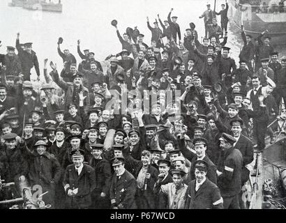 Retour à l'Angleterre de l'HMS Vindictive, un croiseur de la marine britannique. Le 23 avril 1918, elle a été dans une ardente action à Zeebrugge et a été gravement endommagé par des tirs, son capitaine, Alfred Carpenter a reçu la Croix de Victoria pour ses actions pendant le raid. Elle a été coulé comme blockship à Ostende pendant la deuxième raid Ostende le 10 mai 1918. La Première Guerre mondiale Banque D'Images