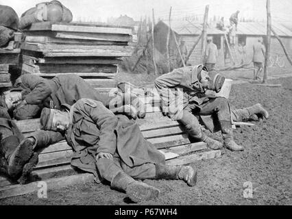 Épuisé prisonniers de guerre allemands pendant la Première Guerre mondiale Banque D'Images