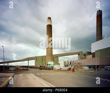 Kilroot power station près de Carrickfergus en Irlande du Nord.La station génère 520MW d'électricité à partir d'une double centrale au charbon et d'huile. La plante est Banque D'Images