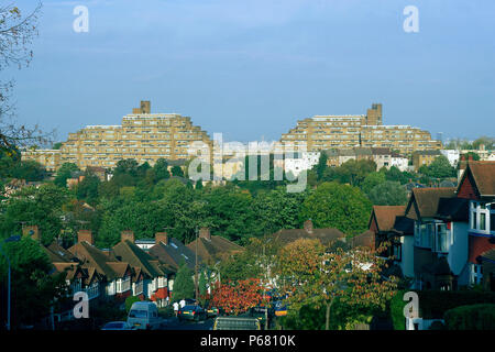 Dawson Heights maisons du Conseil, de l'est 76200, quartier de Southwark, Londres. UK. La succession a été terminé en 1972 et était destiné à être inspiré par un gréa Banque D'Images