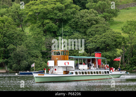 M Y Raven, bateau à vapeur sur l'Ullswater, Cumbria Banque D'Images