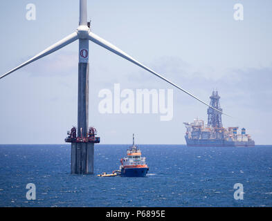 Las Palmas, Gran Canaria, Îles Canaries, Espagne 28 Juin, 2018. L'Espagne de la toute première éolienne offshore. 1km au large de la côte nord. Banque D'Images