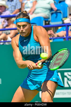 Eastbourne, Royaume-Uni. 29 Juin, 2018. Sabalenka Aryna (BLR) bat Agnieszka Radwanska (POL) dans la première demi-finale de la Ladies' compétition à Devonshire Park - 6:3 1:6 6:3 Crédit : PjrFoto/Alamy Live News Banque D'Images