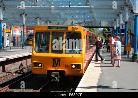Le tramway métro Tyne & Wear système se concentre sur Newcastle et utilise une grande partie de l'ancien réseau électrique de banlieue TNS qui était désactivée à la fin Banque D'Images