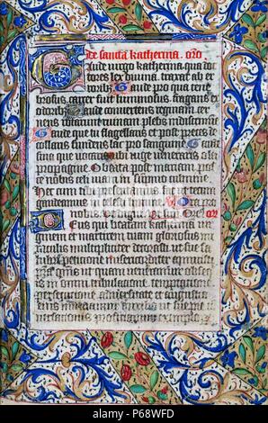 Livre d'heures page. Le livre d'heures est un livre de prières chrétiennes populaires au Moyen Âge. C'est le type le plus commun des manuscrits enluminés médiévaux survivant. Comme chaque manuscrit, chaque manuscrit livre d'heures est unique, d'une façon ou d'une autre, mais la plupart contiennent une collection de textes similaires, des prières et des psaumes, souvent avec des décorations, de la piété chrétienne. Banque D'Images