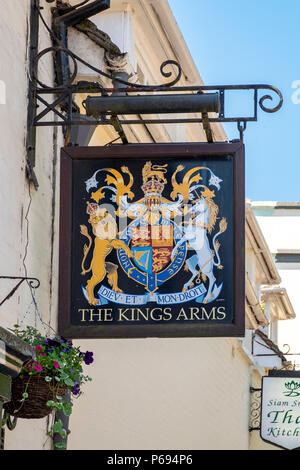 Kings Arms Hotel enseigne de pub Banque D'Images