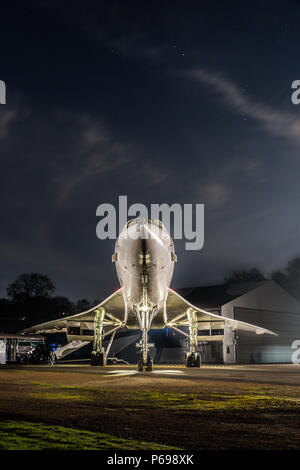 Concorde G-BBDG la nuit à Brooklands Museum Banque D'Images