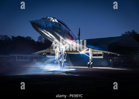 Concorde G-BBDG la nuit à Brooklands Museum Banque D'Images