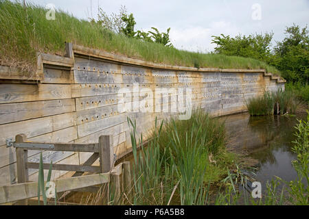 Site de nidification artificiels pour le sable martins Les zones humides de l'est du Devon UK Seaton Banque D'Images