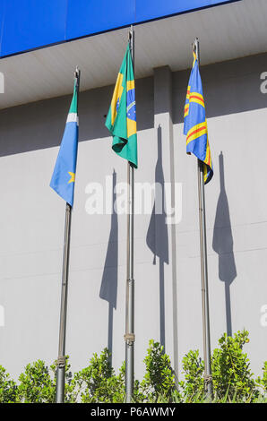 Drapeaux hissés, état du Mato Grosso do Sul, Brésil drapeau drapeau et drapeau Campo Grande. Banque D'Images