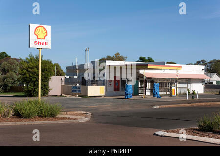 Fermé Station-service Shell, Norseman Australie Occidentale Banque D'Images