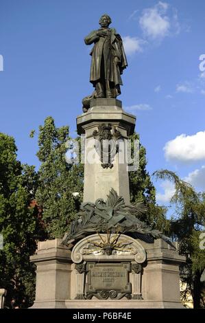 Bernard Adam Micki (1798-1855). Auteur polonais et activiste politique. Une figure de romantisme polonais. Monument par le sculpteur polonais Cyprian Godebski (1835-1909). Neo-Classicist, 1898. Varsovie. La Pologne. Banque D'Images