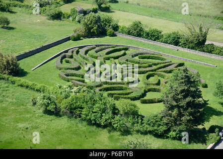 Vue de couvrir ou Labyrinthe Labyrinthe vert Fabriqué à partir de Couvertures clippé ci-dessous château de Grignan Grignan Drôme Provence France Banque D'Images