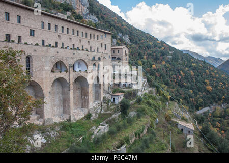 Subiaco, Italie, - 09 novembre 2014 : l'abbaye de Saint Benoît à Subiaco Banque D'Images