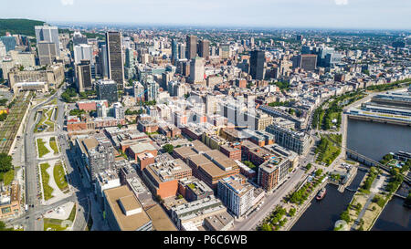 Vue aérienne de la ville, des remparts indiqué sur la gauche, Montréal, Canada Banque D'Images