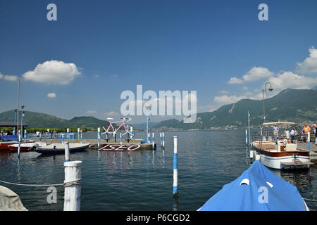 Giro d'Italia sur le lac d'Iseo Banque D'Images