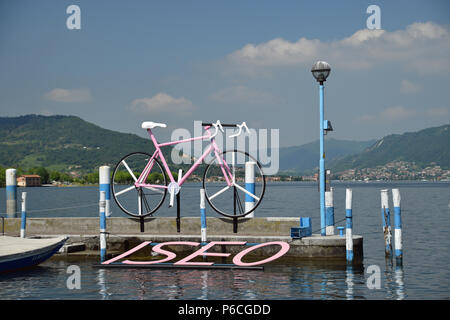 Giro d'Italia sur le lac d'Iseo Banque D'Images