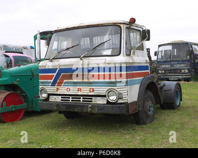 Cabine de camion Ford dans le besoin de tlc à Fir Park show Wings and Wheels Banque D'Images