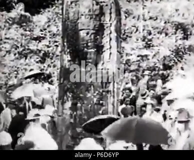 Anglais : Visites par un monument situé dans la région de Quirigua, au Guatemala. 1920 . 192070 Quirigua4 Banque D'Images