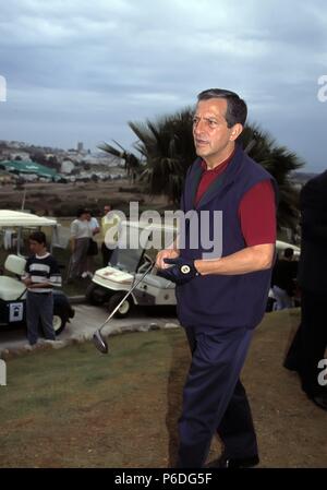 ADOLFO SUAREZ GONZALEZ. ESPAÑOL POLITICO. CEBREROS 1932-. PRESIDENTE DEL GOBIERNO DE ESPAÑA AÑOS 1976 al 1981. JUGANDO GOLF. Banque D'Images