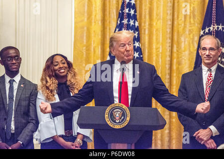 Washington DC, USA, le 29 juin 2018, USA : Le président Donald J. Trump célèbre les six mois anniversaire de sa réduction d'impôt à l'est prix avec des partisans. Patsy Lynch/Alamy Banque D'Images