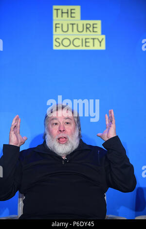 La Silicon Valley, USA. 29 Juin, 2018. Co-fondateur d'Apple Steve Wozniak assiste à la U.S.- Chine AI Tech Summit dans la Silicon Valley, aux États-Unis, le 29 juin 2018. Les États-unis- Chine AI Tech Summit a eu lieu le vendredi dans la Silicon Valley, qui cherchent à commencer un dialogue ouvert entre tech les dirigeants des deux pays sur les principaux défis de l'avenir avec l'accélération de l'IA dans diverses industries. Credit : Wu Xiaoling/Xinhua/Alamy Live News Banque D'Images