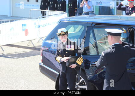 Journée de la Force aérienne, Galles, Royaume-Uni Samedi 30 juin 2018. La princesse Anne et Theresa May, participant à la force armée jour Llandudno. Mike Clarke/crédit/ Alamy Live News Banque D'Images