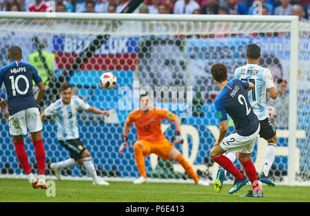 Argentine - France, Soccer, Kazan, 30 juin 2018 Benjamin MENDY, FRA 22 shoot but pour 2-2 ARGENTINE - COUPE DU MONDE FIFA FRANCE 2018 RUSSIE, Meilleur de la saison 2018/2019, 16 , 30 juin 2018 Stadium K a z a n - a r e n a à Kazan, Russie. © Peter Schatz / Alamy Live News Banque D'Images