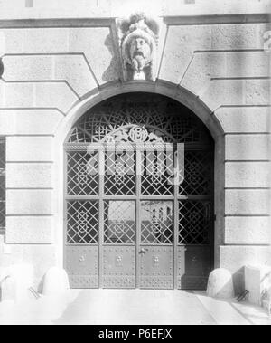 Deutsch : Leipzig : Portal der Buchdruckerei Bernhard Meyer dans der Salomonstraße . après 1916 3 AHW Buchdruckerei Bernhard Meyer 1916 02 Banque D'Images