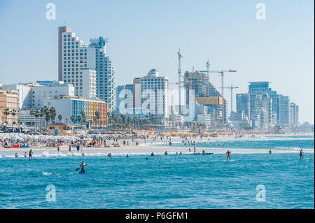 Israël, Tel Aviv - 16 octobre 2016 : paysage urbain de bord de mer de Tel Aviv Banque D'Images