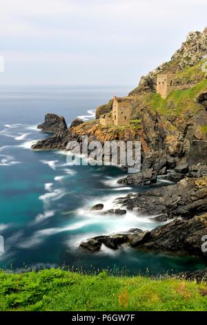 Le moteur, Botallack Couronnes maisons mines d'étain, Penwith, Cornwall, England UK Banque D'Images