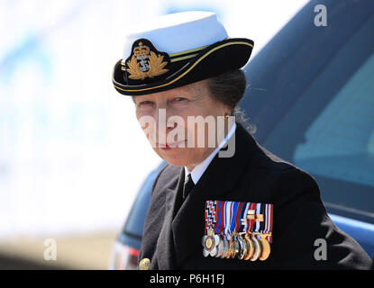 La princesse royale au cours des célébrations de la Journée des Forces armées nationales à Llandudno, au Pays de Galles. Banque D'Images
