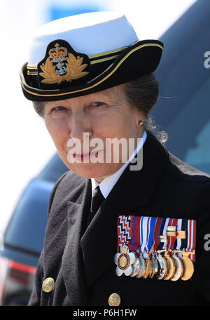 La princesse royale au cours des célébrations de la Journée des Forces armées nationales à Llandudno, au Pays de Galles. Banque D'Images